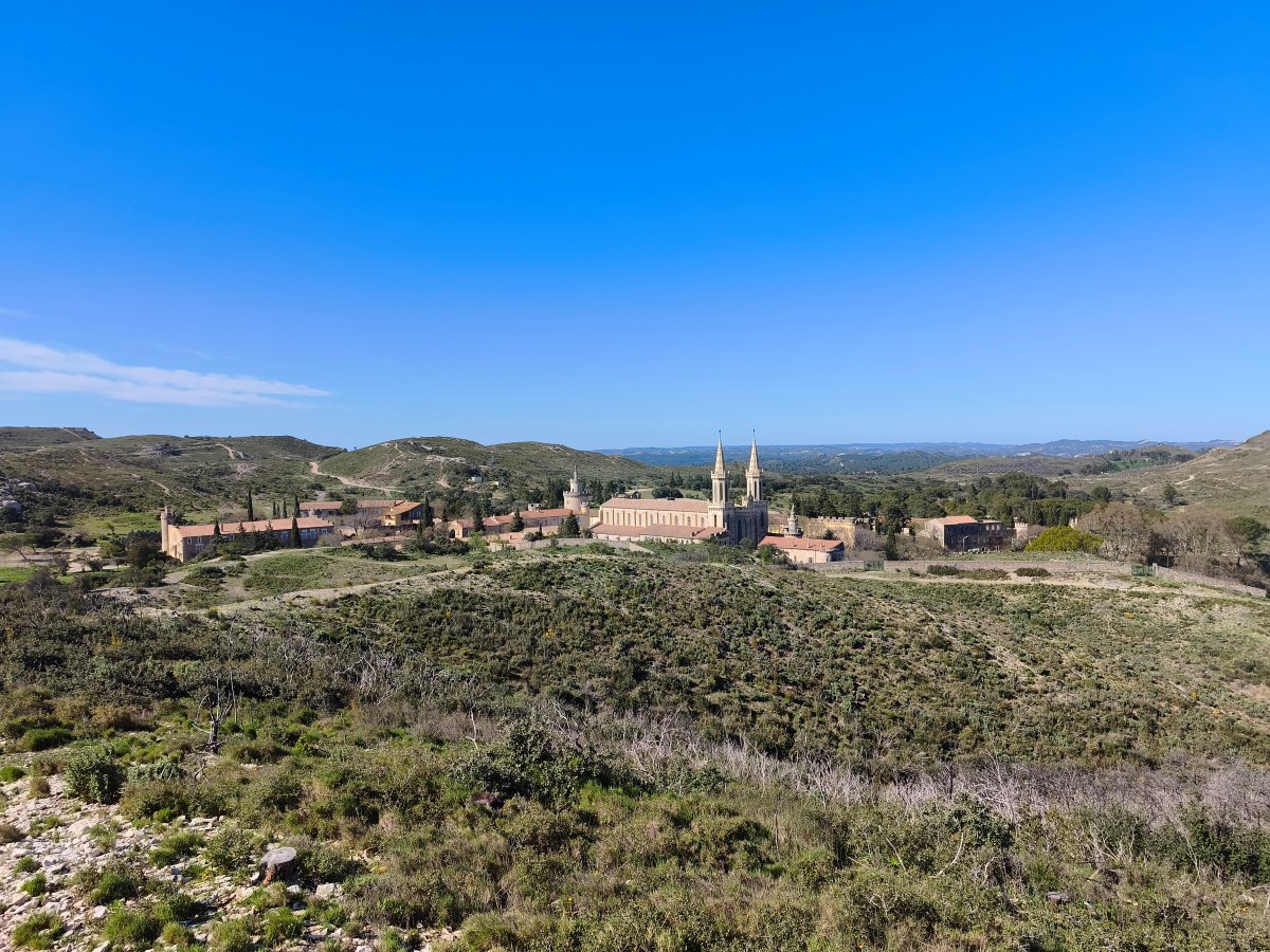 Frigolet. Heritage and natural surroundings of the Luberon