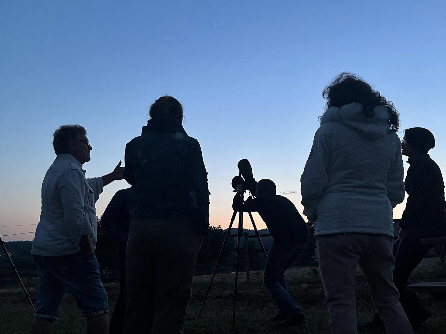 Soirée astronomie conviviale avec observations et discussions scientifiques