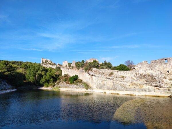 Vue du barrage de Saint-Saturnin-lès-Apt